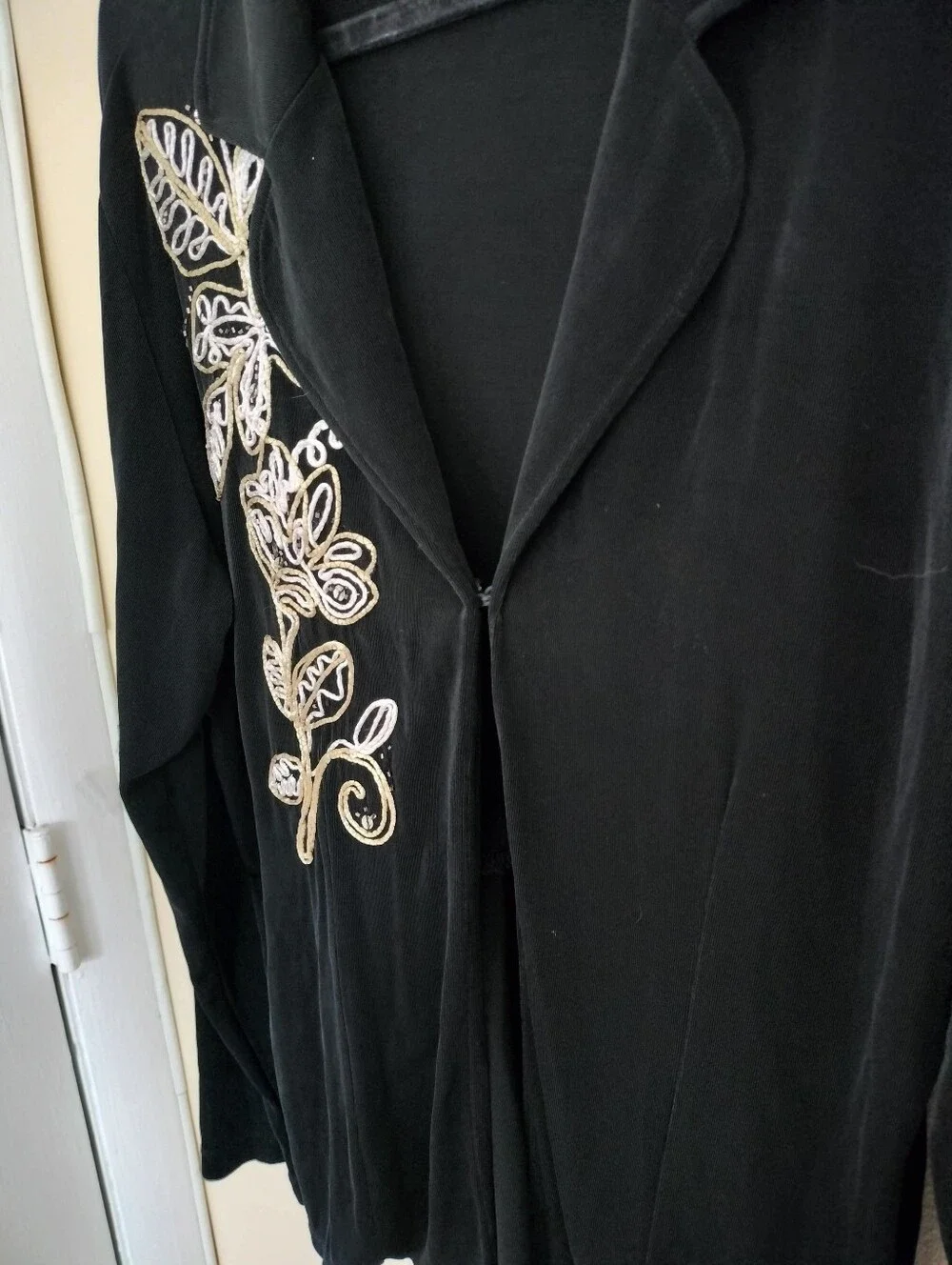 Chico's Travelers Black Floral Embroidery Cardigan 3 Stretch Office Chic Travel